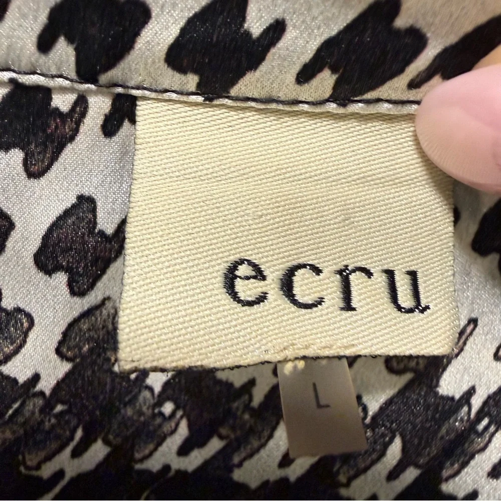 Ecru 100% Silk Sleeveless Button Down Blouse Top Earth Tone Ombre Large - Picture 7 of 7